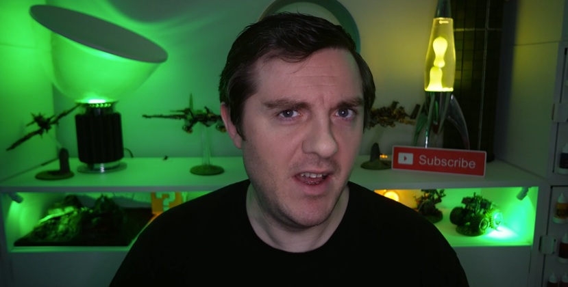 Luke a YouTube-on osztja meg terepasztal-építési tippjeit a hadijátékok kedvelőivel.

(Fotó: Crazy Maker Nerd)